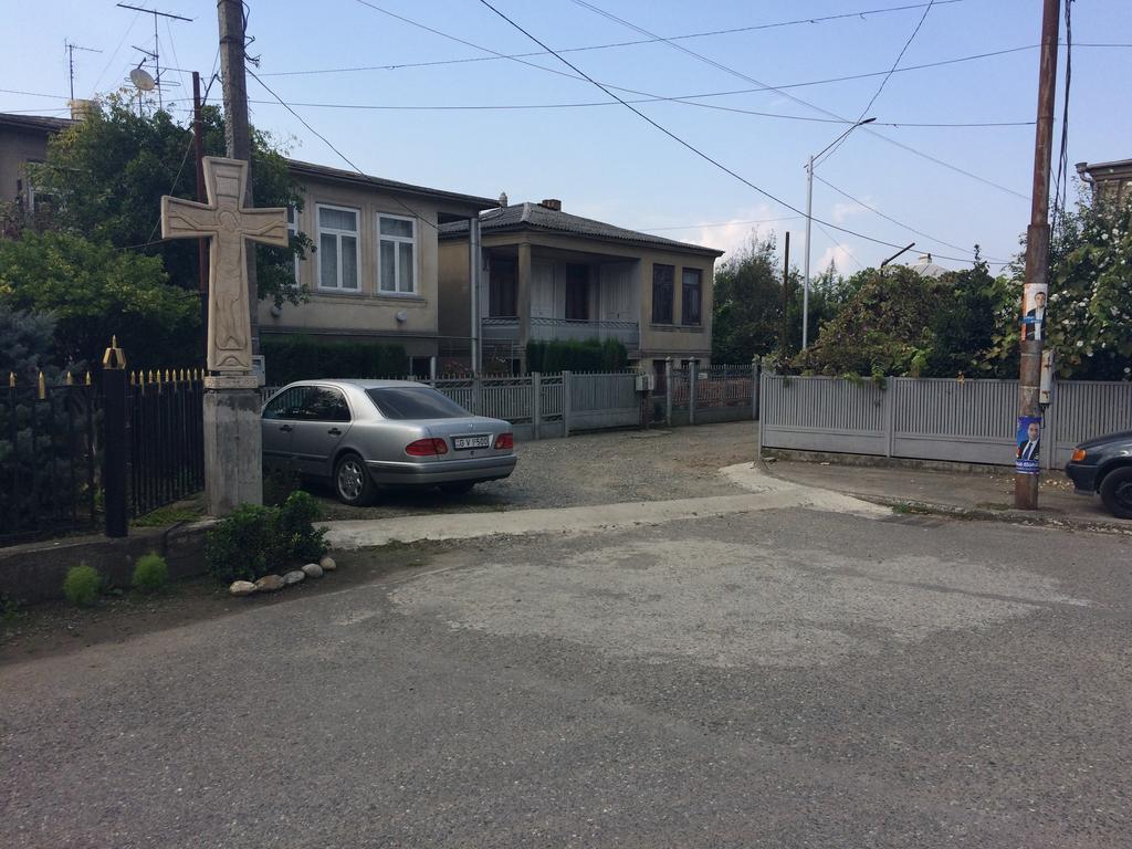 Guest House Lali Kostava 14 주그디디 외부 사진